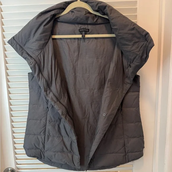 Eileen Fisher Melange Recycled Nylon Down Vest Charcoal M - Picture 3 of 8
